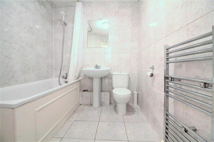 1 Bedroom Flat To Rent In Garden Walk, Shoreditch, London, EC2A