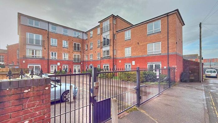 2 Bedroom Flat For Sale In Tanners Court, Lincoln, Lincolnshire, LN5