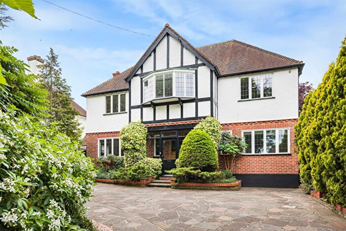 5 Bedroom Detached House For Sale In Baston Road, Hayes, BR2