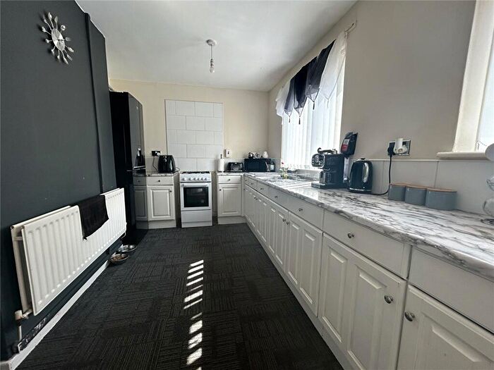 3 Bedroom End Of Terrace House For Sale In Dene View, Stanley, County Durham, DH9