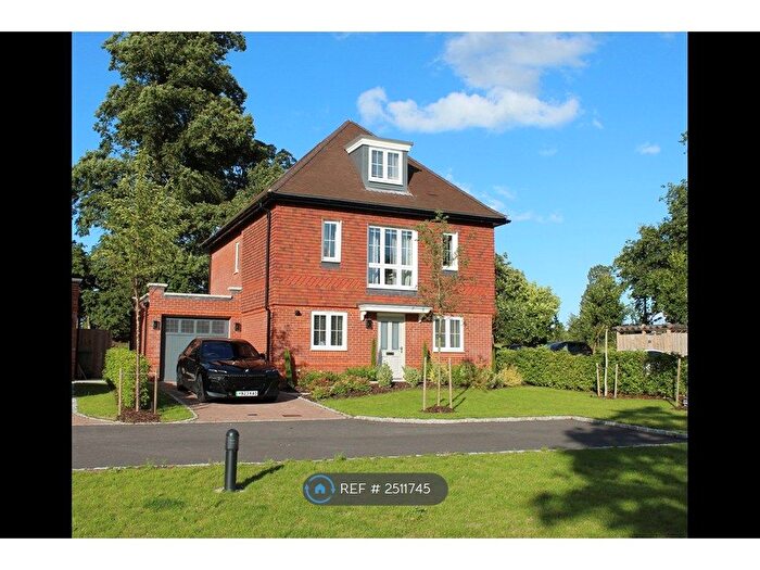 5 Bedroom Detached House To Rent In Parklands, Abingdon, OX13