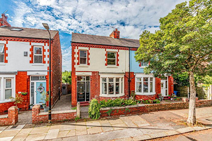 3 Bedroom Semi-Detached House For Sale In Windsor Avenue, Flixton, Manchester, M41