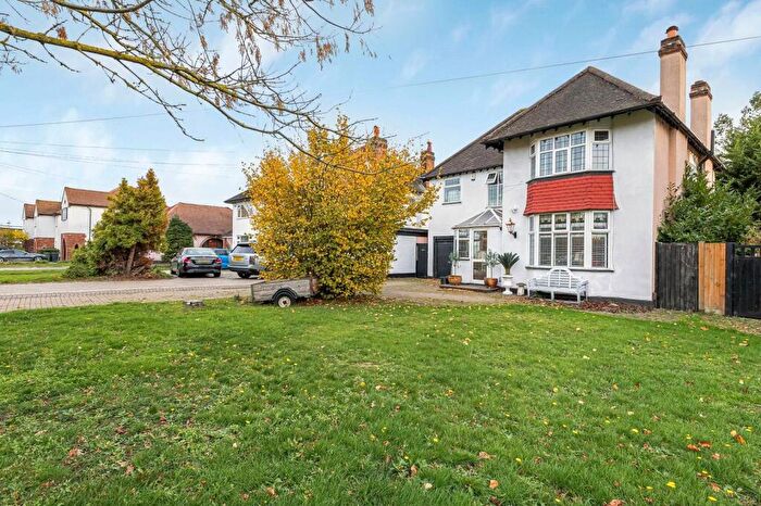4 Bedroom Detached House For Sale In Poverest Road, Petts Wood, Orpington, BR5