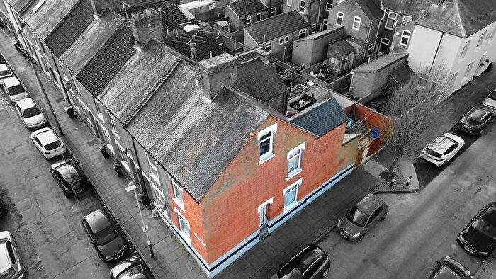 3 Bedroom Terraced House For Sale In Earl Howe Street, Leicester, LE2