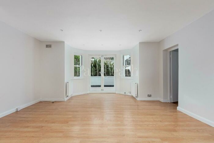1 Bedroom Flat To Rent In Belsize Square, Belsize Park, NW3