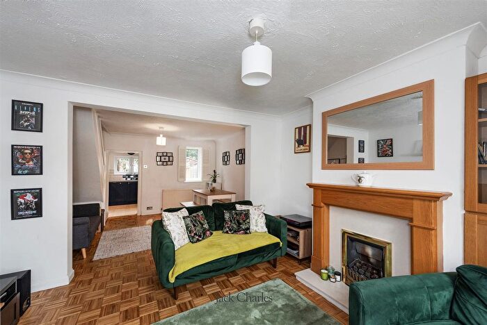 2 Bedroom Property For Sale In Maidstone Road, Hadlow, Tonbridge, TN11