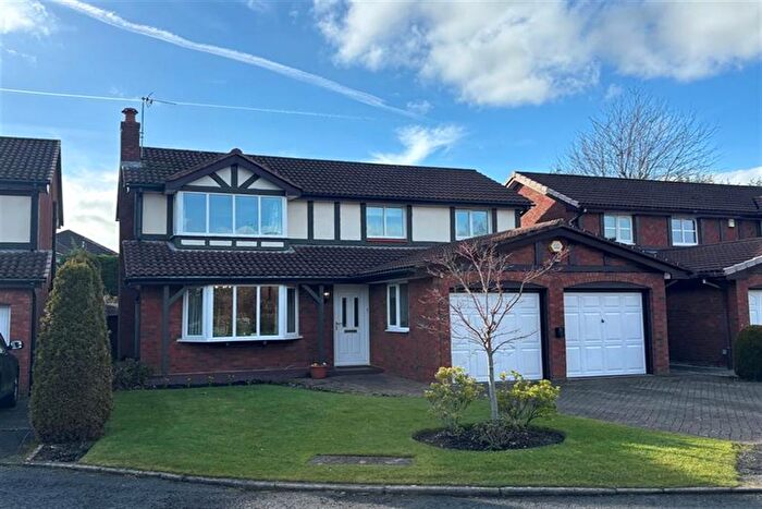 4 Bedroom Detached House For Sale In Montrose Close, Macclesfield, SK10
