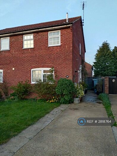2 Bedroom Semi-Detached House To Rent In Buzzard Road, Luton, LU4