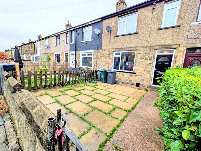 3 Bedroom Terraced House For Sale In Carr Bottom Road, Bradford, BD5