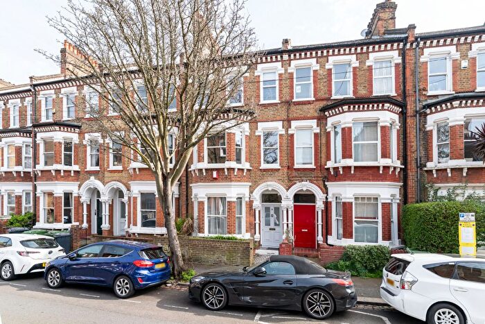 5 Bedroom Terraced House For Sale In Kendoa Road, London, SW4