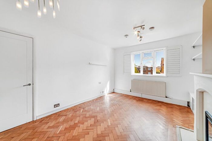 2 Bedroom Flat To Rent In Fraser Street, Turnham Green, W4