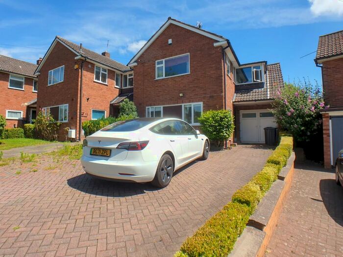 3 Bedroom Semi-Detached House To Rent In Black Haynes Road, Birmingham, B29