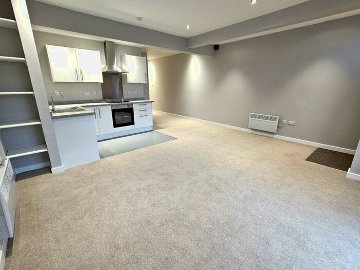 2 Bedroom Flat To Rent In Gravelly Hill, Birmingham, West Midlands, B23