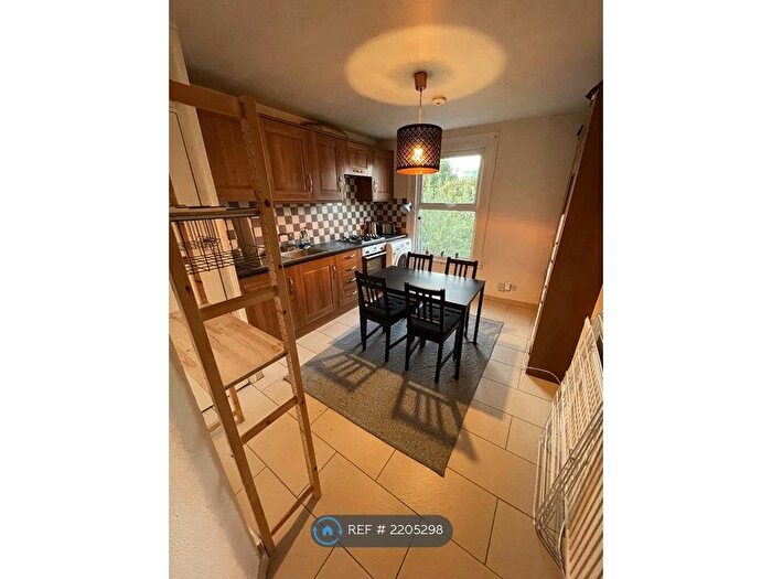 3 Bedroom Flat To Rent In Saltram Crescent, London, W9