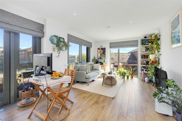 2 Bedroom Apartment To Rent In Ben Johnson Road, E1