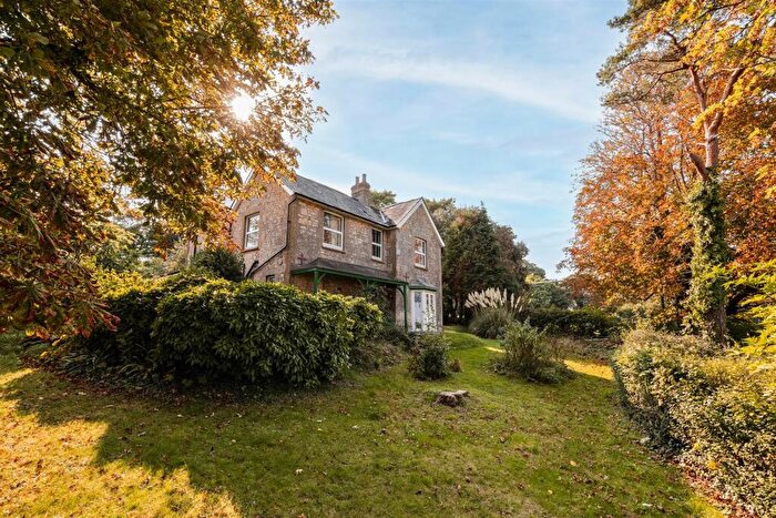 4 Bedroom Detached House To Rent In Summers Lane, Totland Bay, PO39