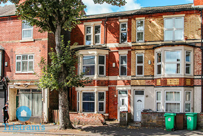 5 Bedroom Semi-Detached House To Rent In Lenton Boulevard, Lenton, NG7