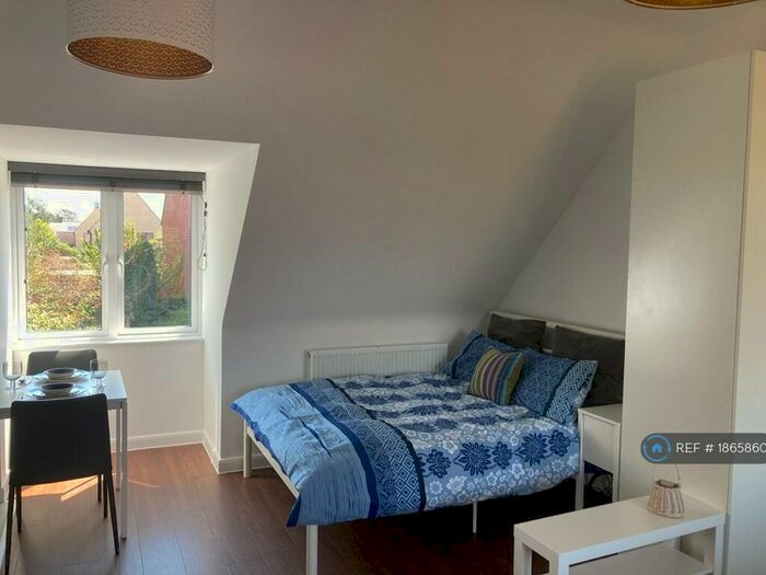 Studio To Rent In Trumpington, Cambridge, CB2