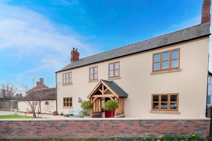 5 Bedroom Link Detached House For Sale In Treswell Road, Rampton, Retford, DN22