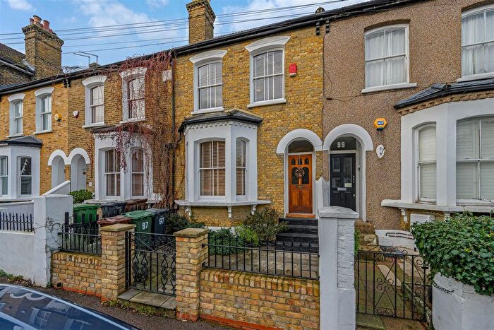 4 Bedroom Property For Sale In Barclay Road, Walthamstow, E17