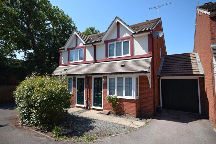 2 Bedroom Semi Detached House For Sale In The Old Orchard, Farnham, Surrey, GU9