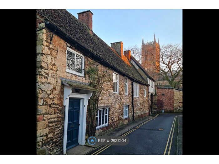 4 Bedroom Semi-Detached House To Rent In James Street, Lincoln, LN2