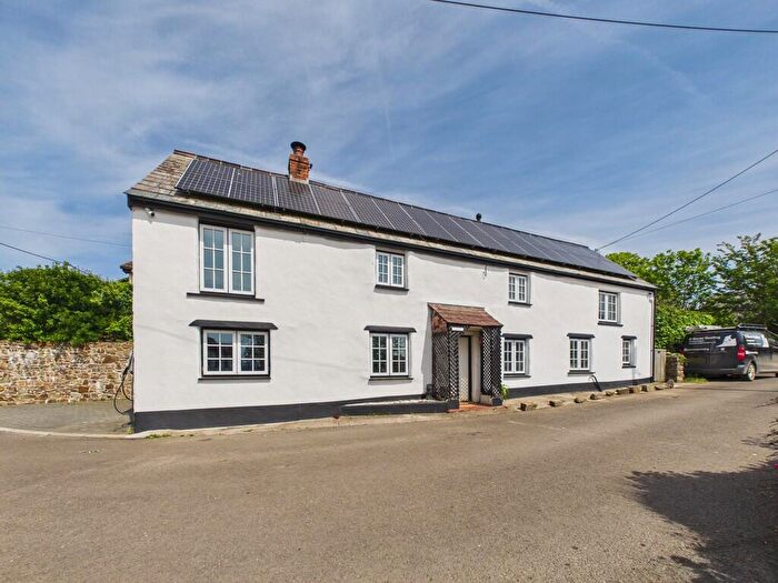 4 Bedroom Detached House For Sale In Underlane, Marhamchurch, EX23