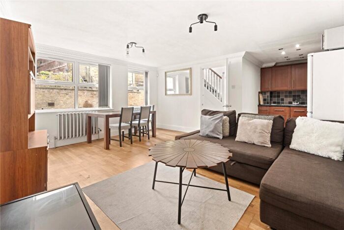 2 Bedroom Mews For Sale In Barnard Mews, London, SW11