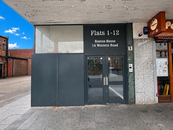 2 Bedroom Flat To Rent In Reston House, A Western Road, Romford, RM1