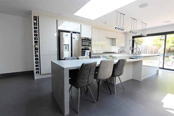 4 Bedroom House To Rent In Enfield Road, Enfield, EN2