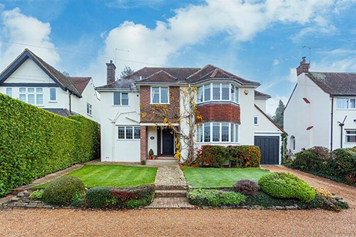 4 Bedroom Detached House For Sale In Beech Avenue, Radlett, WD7