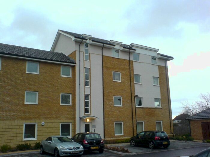 2 Bedroom Flat To Rent In Dawn Court, Bakers Close, St Albans AL1