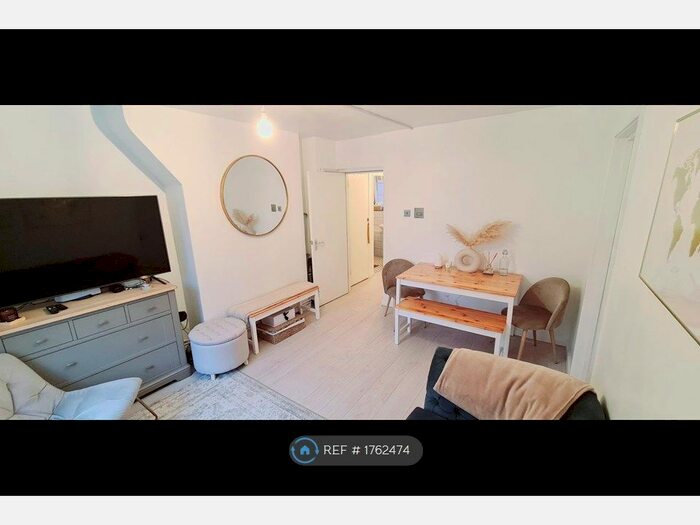 1 Bedroom Flat To Rent In Rudstone House, London, E3