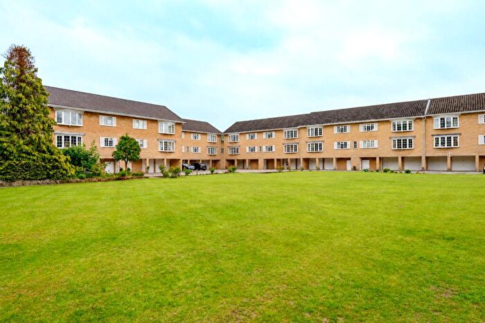 2 Bedroom Apartment For Sale In Leconfield Court, Wetherby, LS22