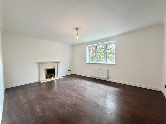 2 Bedroom Apartment To Rent In Surrey Road, Poole, BH12