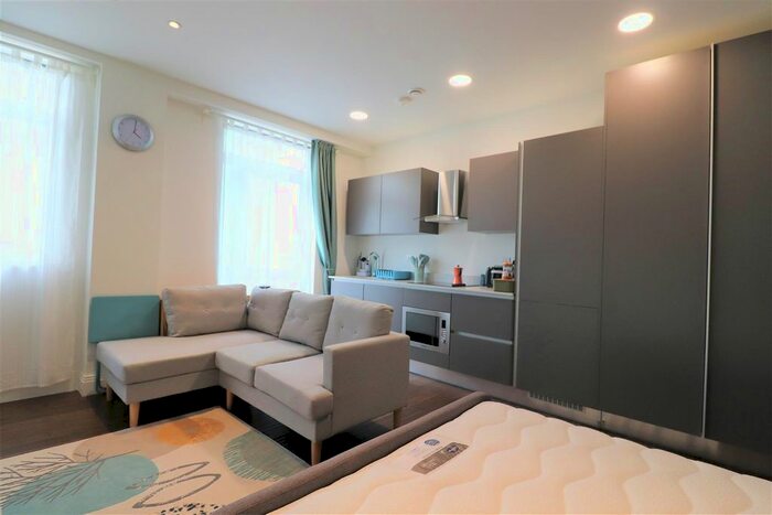 Studio To Rent In Jessop Court, Uxbridge, UB8