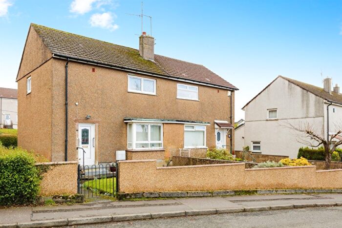 3 Bedroom Semi-Detached House For Sale In Quarry Knowe, Dumbarton, G82