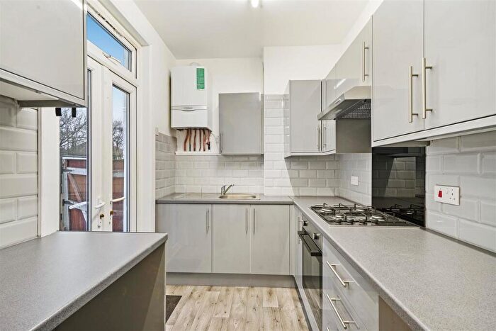 3 Bedroom Maisonette To Rent In Llanover Road, Wembley, HA9