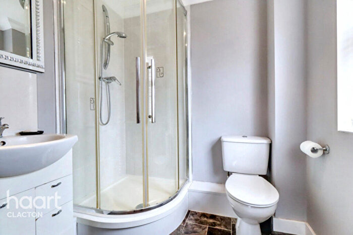 6 Bedroom Detached House For Sale In Colchester Road, Clacton-On-Sea, CO16