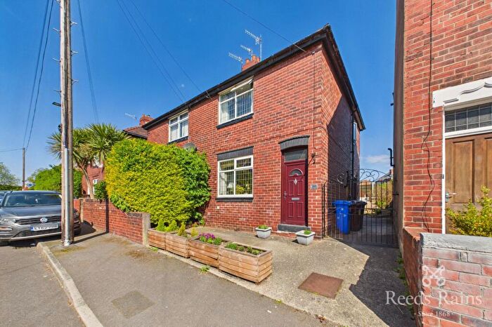 3 Bedroom Semi-Detached House For Sale In Gillott Road, Sheffield, S6