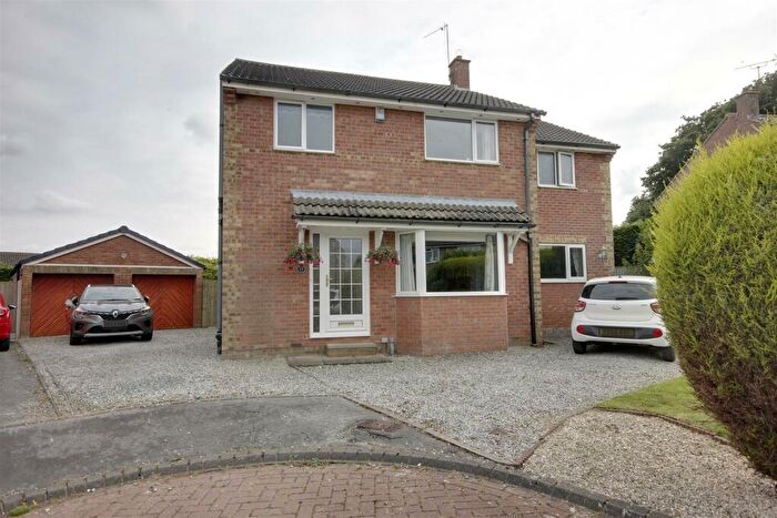4 Bedroom Detached House For Sale In Briar Close, Newport, HU15