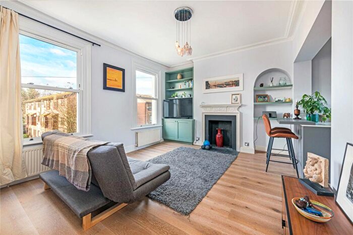 2 Bedroom Apartment To Rent In Chivalry Road, SW11