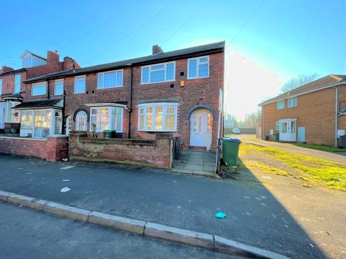 3 Bedroom End Of Terrace House To Rent In Penncricket Lane, Oldbury B68