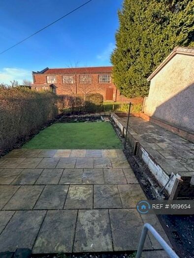 3 Bedroom Flat To Rent In Renshaw Drive, Glasgow, G52