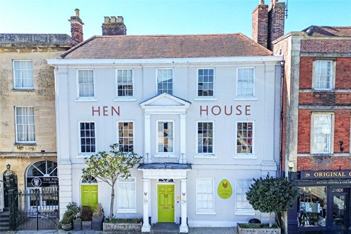 6 Bedroom Terraced House For Sale In St. Johns Street, Devizes, Wiltshire, SN10