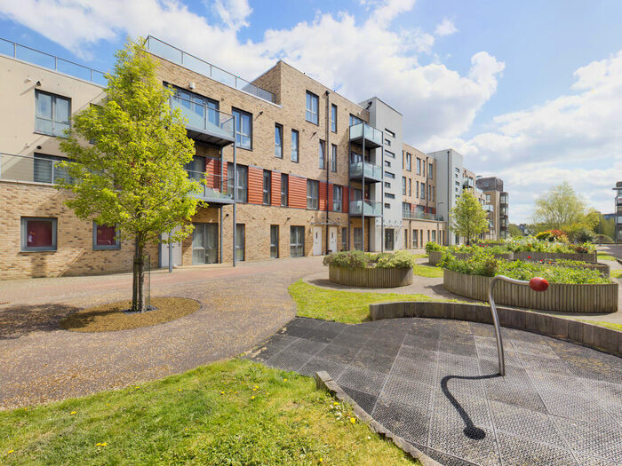 2 Bedroom Flat To Rent In Pepys Court, Cambridge, CB4