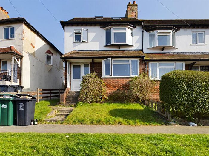 6 Bedroom Semi-Detached House To Rent In Medmerry Hill, Brighton, BN2