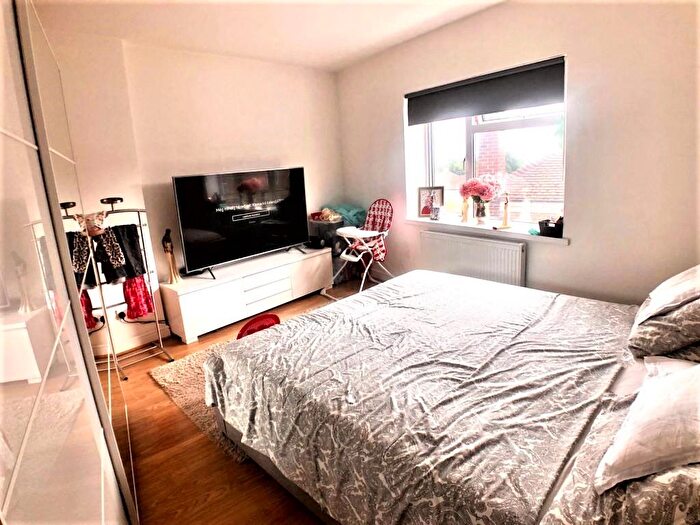 1 Bedroom Flat To Rent In Oakdale Avenue, Northwood Hills, HA6