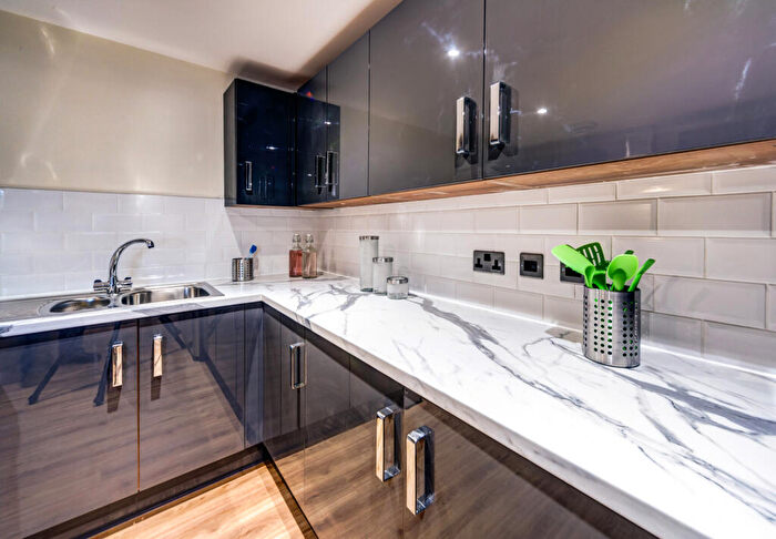 6 Bedroom House To Rent In St Anns Rise, Leeds, LS4