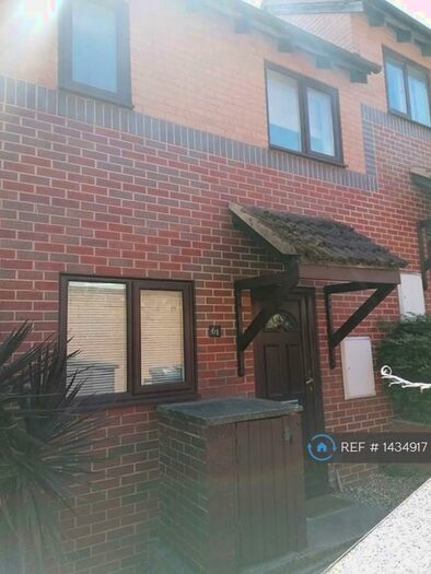 3 Bedroom Terraced House To Rent In Farm Hill, Exeter, EX4